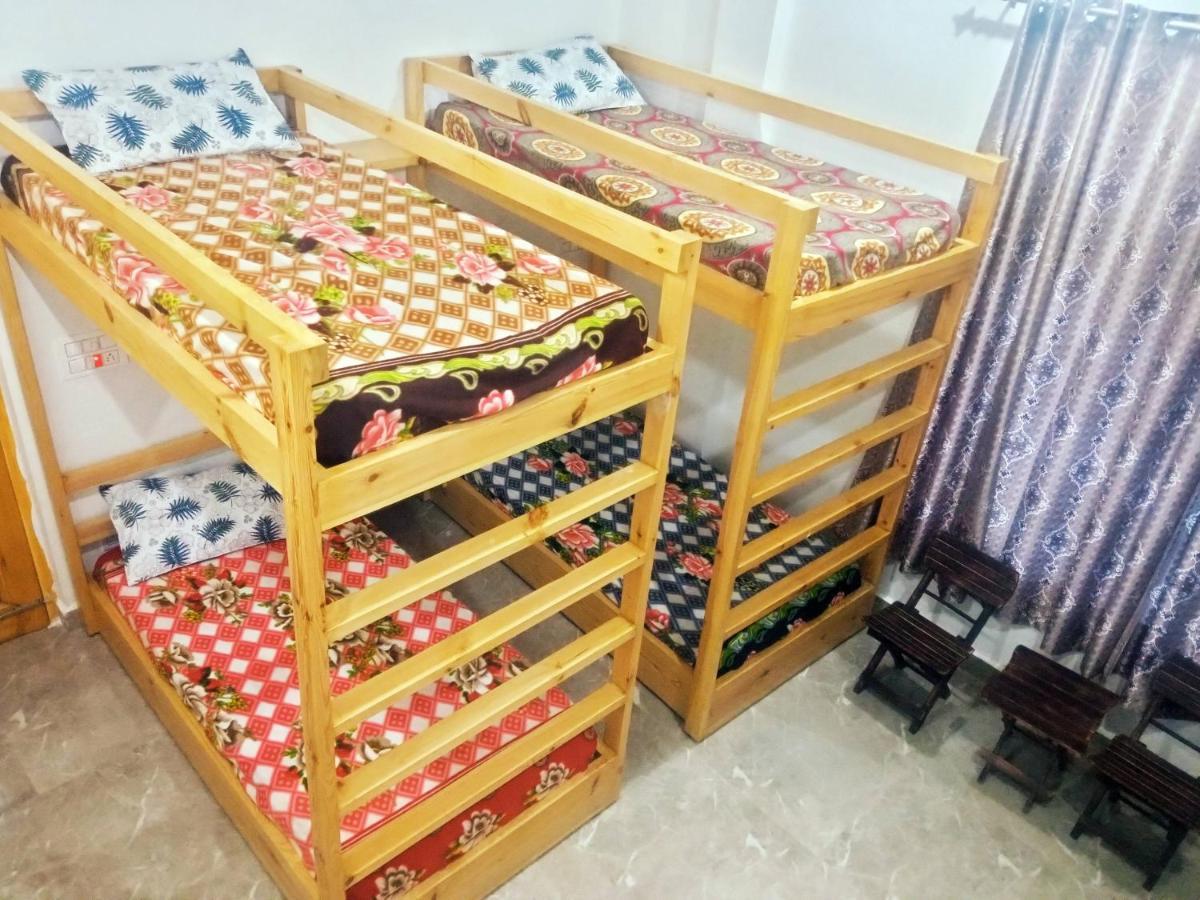 Travelodge Homestay Бір Екстер'єр фото