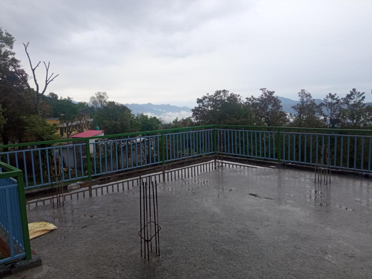 Travelodge Homestay Бір Екстер'єр фото