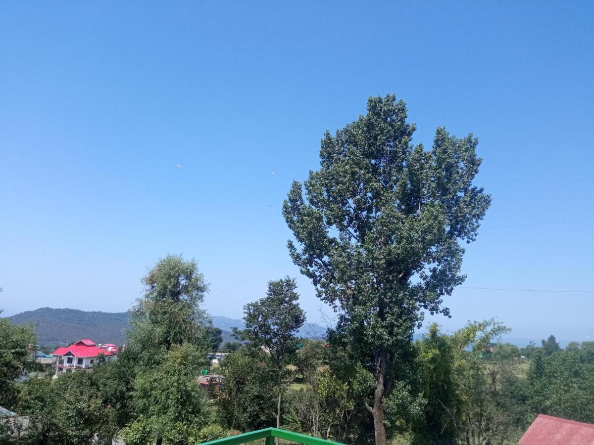 Travelodge Homestay Бір Екстер'єр фото