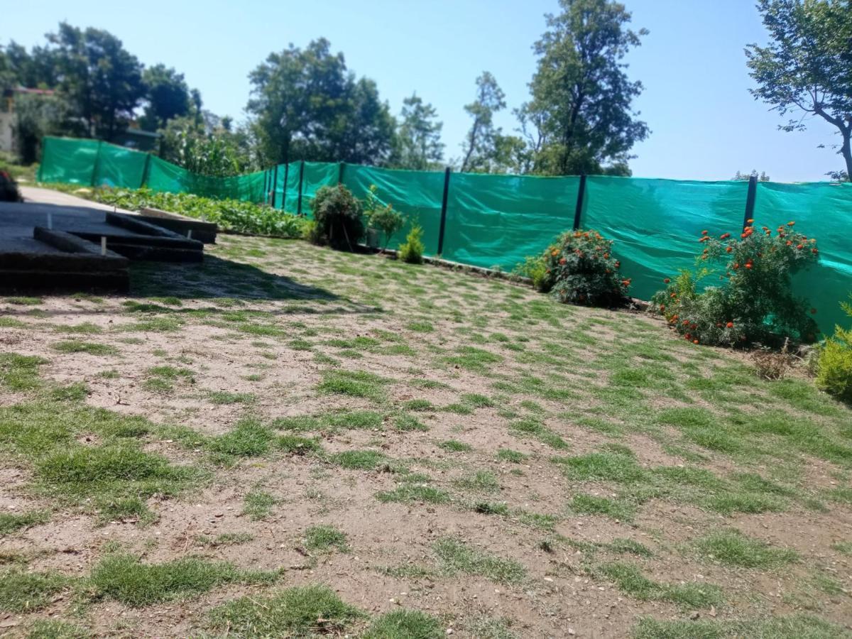 Travelodge Homestay Бір Екстер'єр фото