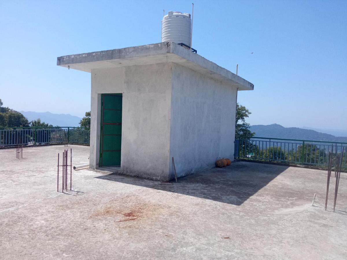 Travelodge Homestay Бір Екстер'єр фото