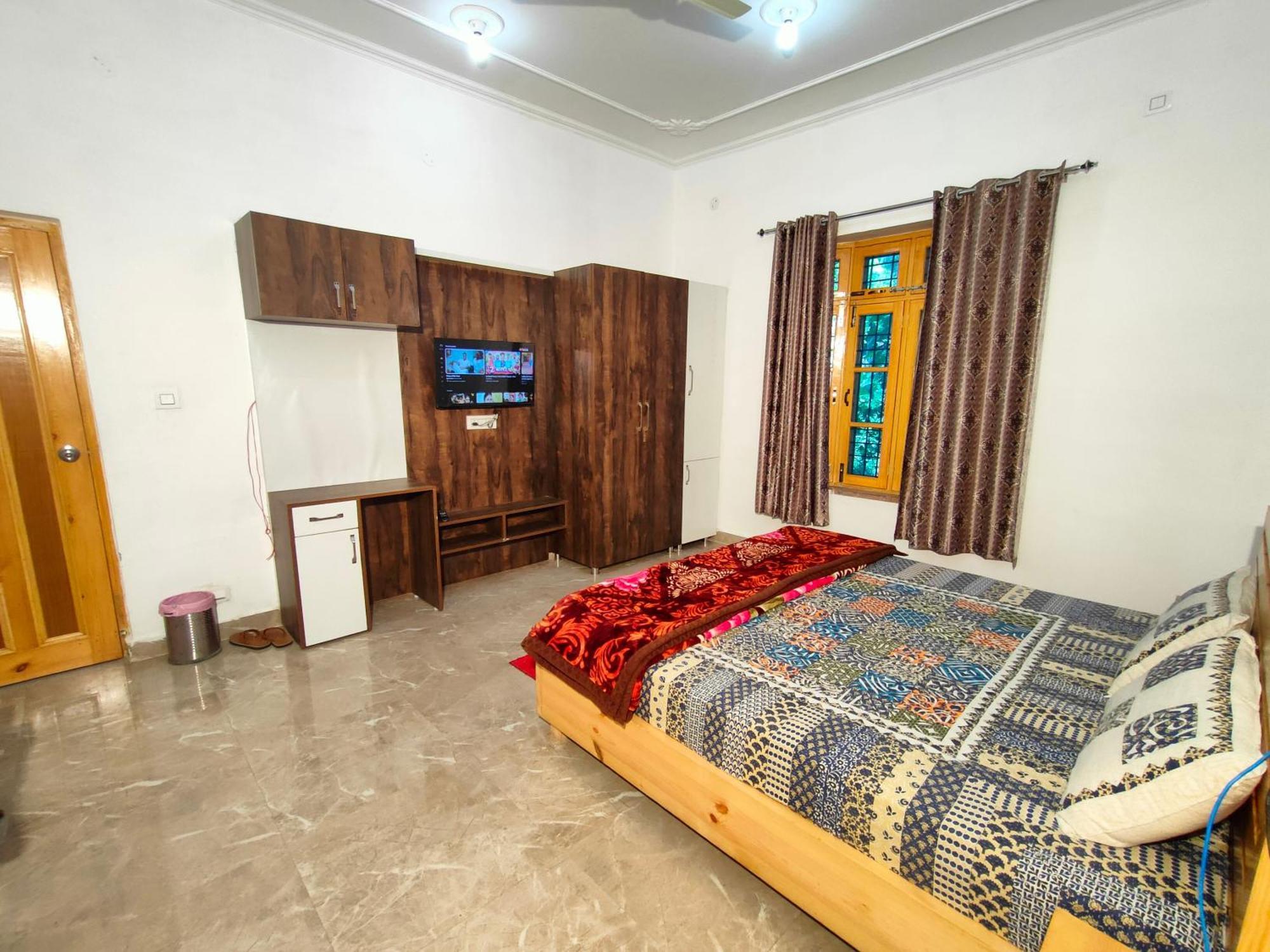 Travelodge Homestay Бір Екстер'єр фото