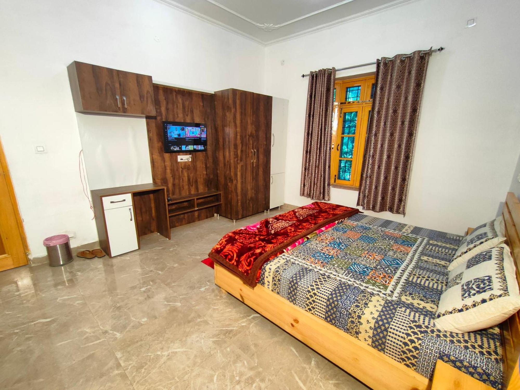 Travelodge Homestay Бір Екстер'єр фото