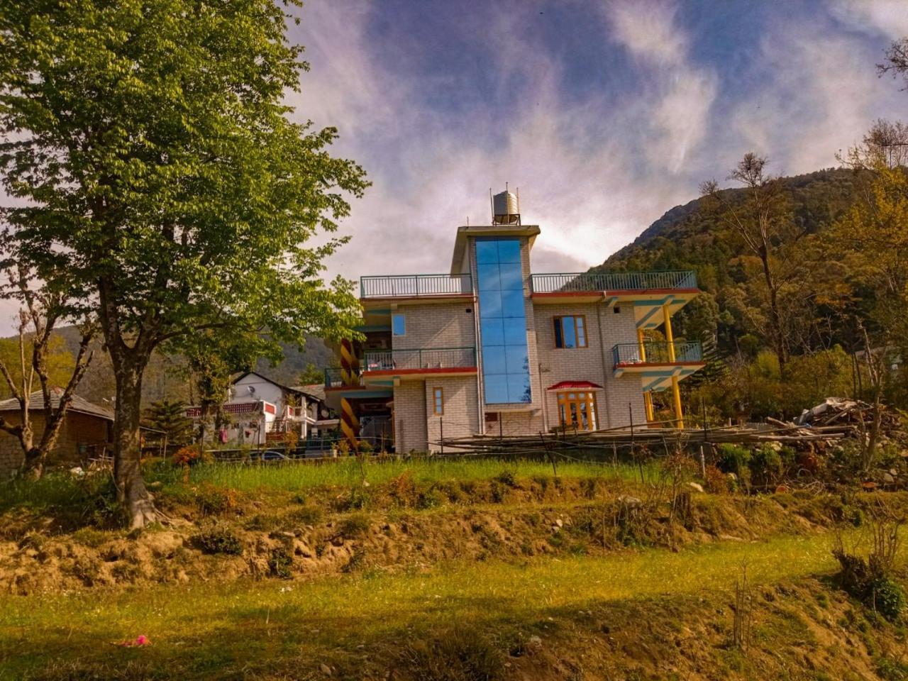 Travelodge Homestay Бір Екстер'єр фото